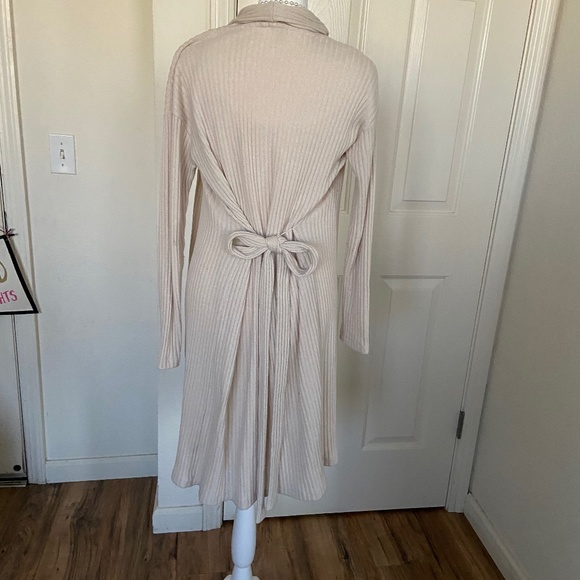 ✧ GAP Beige Tie Long Cardigan ✧ - Picture 10 of 10